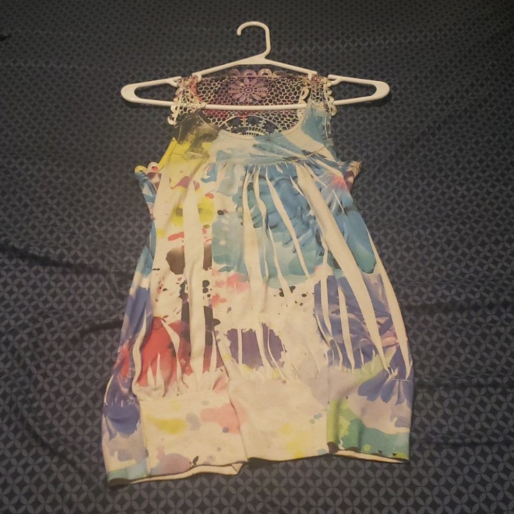 Splattered paint design